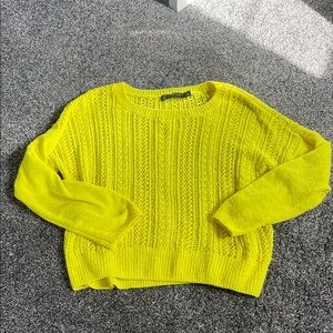 New York & Company Vibrant Yellow Crew Neck Cropped Sweater